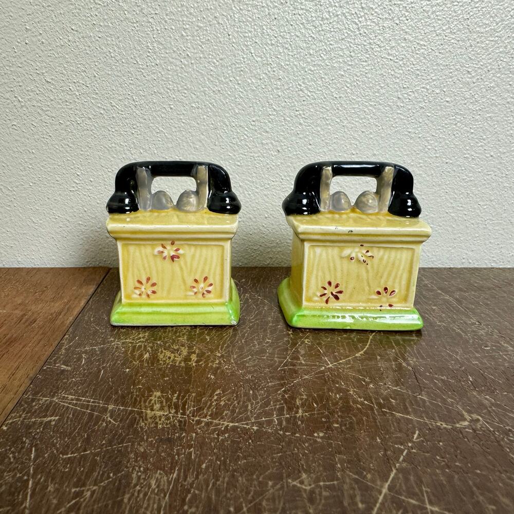 Vintage JAPAN antique telephone kitsch floral salt pepper shakers‎